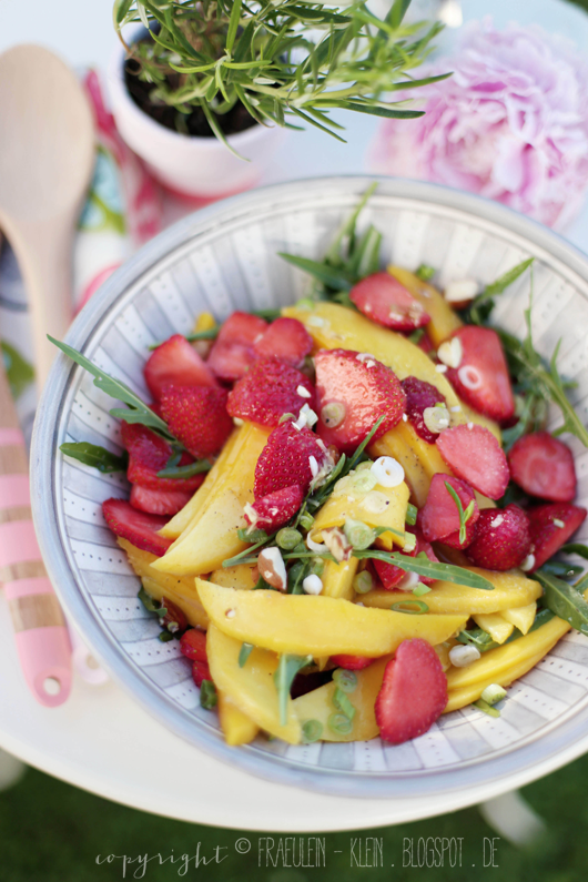 Erdbeer-Mango-Salat